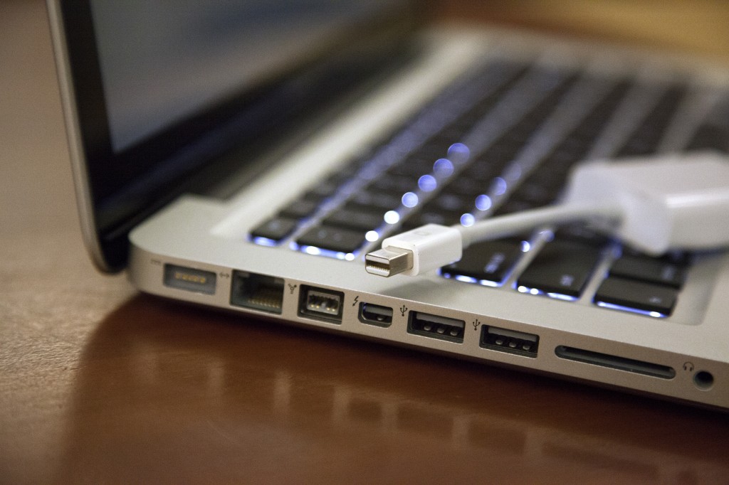 Thunderbolt connector