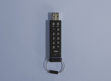 Image of USB key that has a password keypad on its front